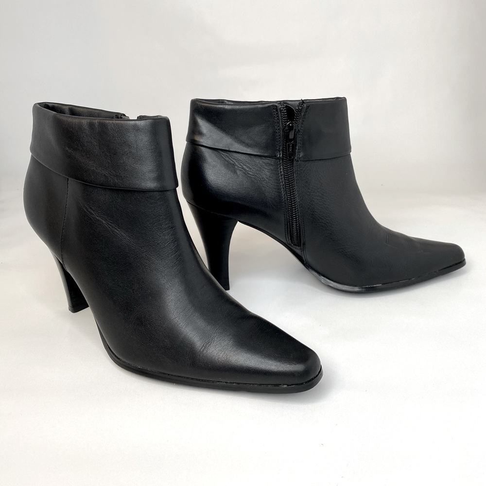 Genuine Leather Cuff Heel Booties Black Zip Up 7